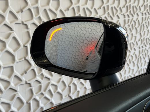 Volvo  XC60 2.0 T6 AWD ULTRA DARK NW MODEL ELEK.TREKHAAK HARMAN KARDON HEADUP 360.CAM LEER SCHUIFDAK PHEV Plu... ActivLease financial lease