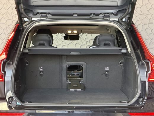 Volvo  XC60 2.0 T6 AWD ULTRA DARK NIEUWE AUTO ELEK.TREKHAAK HARMAN KARDON HEADUP 360.CAM LEER SCHUIFDAK PHEV ... ActivLease financial lease