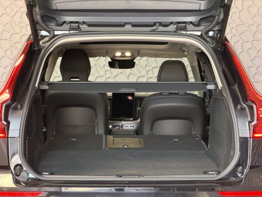 Volvo  XC60 2.0 T6 AWD ULTRA DARK NIEUWE AUTO ELEK.TREKHAAK HARMAN KARDON HEADUP 360.CAM LEER SCHUIFDAK PHEV ... ActivLease financial lease