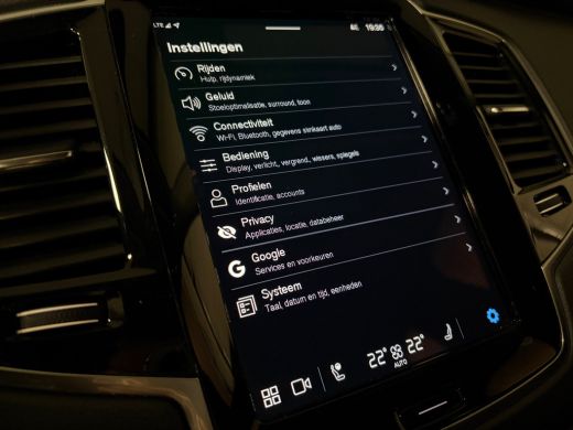 Volvo  XC90 T8 AWD Recharge Plus Dark Long Range | Trekhaak | Harman Kardon | 455pk | Adaptieve Cruise Contro... ActivLease financial lease