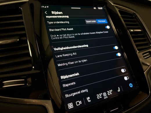 Volvo  XC90 T8 AWD Recharge Plus Dark Long Range | Trekhaak | Harman Kardon | 455pk | Adaptieve Cruise Contro... ActivLease financial lease