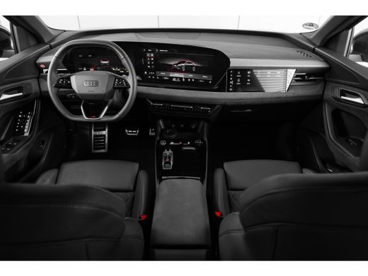 Audi Q6 e-tron S edition performance 100 kWh 306 pk | Trekhaak | Sportstoelen Plus | 360 Camera | Stuurverwarmin... ActivLease financial lease