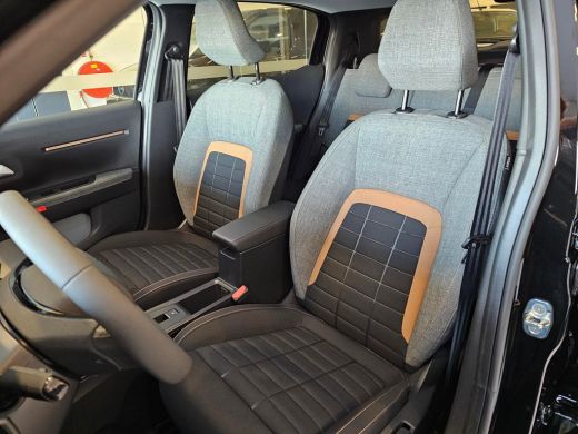 Citroën C3 Aircross Citroen 1.2 Hybrid 145pk Plus Climate Control | Camera | Apple Carplay/Android Auto ActivLease financial lease