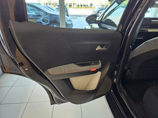 Citroën C3 Aircross Citroen 1.2 Hybrid 145pk Plus Climate Control | Camera | Apple Carplay/Android Auto ActivLease financial lease