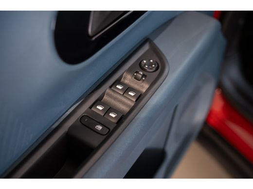 Fiat Grande Panda RED 11kW 44 kWh | 8 Jaar Garantie | Apple Carplay & Android Auto | Cruise Controle | Parkeersenso... ActivLease financial lease