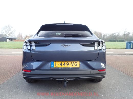 Ford Mustang Mach-E Mach-E RWD 75 kWh 93% SOH / CARPLAY / 360&deg;CAMERA / STOEL-STUURVERWARMING / TREKHAAK ActivLease financial lease