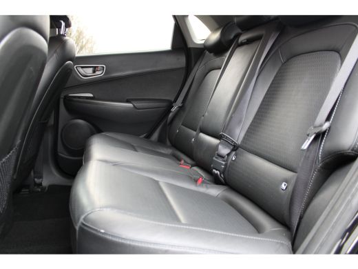 Hyundai Kona EV Comfort 64 kWh | Achteruitrijcamera | Apple Carplay/Android Auto|telefoonintegratie premium | ... ActivLease financial lease