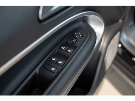 Jeep Avenger 1.2 e-Hybrid Summit | 8 Jaar Garantie | Panoramadak | Stoelverwarming & Voorruit Verwarming | El... ActivLease financial lease