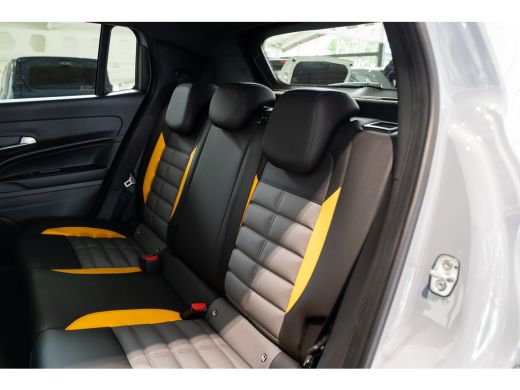 Jeep Avenger 1.2T 4xe The North Face | 8 Jaar Garantie | Navigatie | Camera | Parkeersensoren | Elektrische Ac... ActivLease financial lease