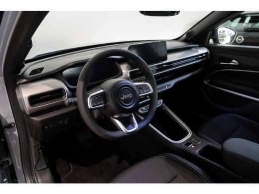 Jeep Avenger Summit 54 kWh | 8 Jaar Garantie | Navigatie | Stoel Verwarming | Verwarmd voorraam | Climate Cont... ActivLease financial lease