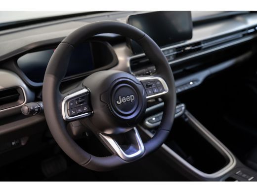 Jeep Avenger Summit 54 kWh | 8 Jaar Garantie | Navigatie | Stoel Verwarming | Verwarmd voorraam | Climate Cont... ActivLease financial lease