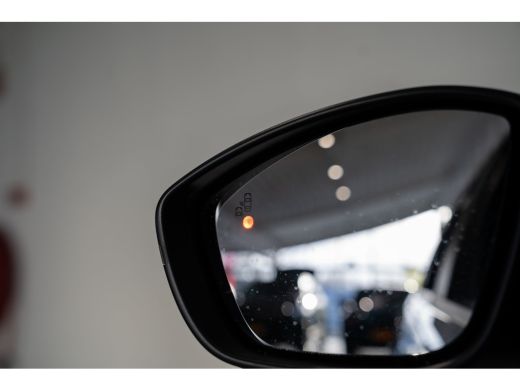 Jeep Avenger Summit 54 kWh | 8 Jaar Garantie | Navigatie | Stoel Verwarming | Verwarmd voorraam | Climate Cont... ActivLease financial lease