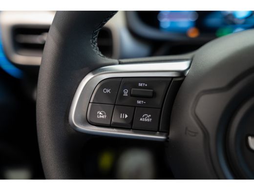 Jeep Avenger Summit 54 kWh | 8 Jaar Garantie | Navigatie | Stoel Verwarming | Verwarmd voorraam | Climate Cont... ActivLease financial lease