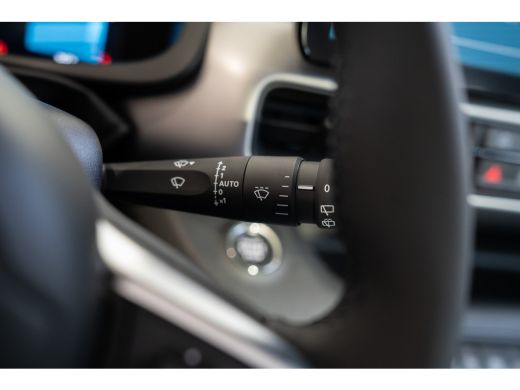 Jeep Avenger Summit 54 kWh | 8 Jaar Garantie | Navigatie | Stoel Verwarming | Verwarmd voorraam | Climate Cont... ActivLease financial lease