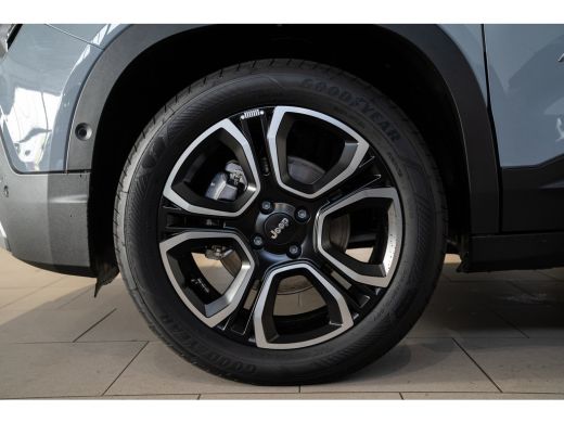 Jeep Avenger Summit 54 kWh | 8 Jaar Garantie | Navigatie | Stoel Verwarming | Verwarmd voorraam | Climate Cont... ActivLease financial lease