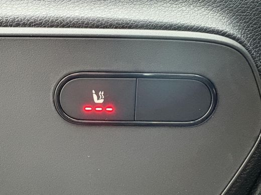 Mercedes-Benz eSprinter eSprinter L2H2 55 kWh NP &euro; 73.500,- / Stoelverwarming | Camera | 3P | Bluetooth | Keyless Start ActivLease financial lease