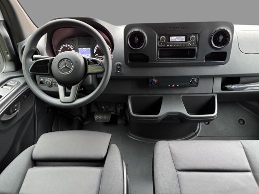 Mercedes-Benz eSprinter eSprinter L2H2 55 kWh NP &euro; 73.500,- / Stoelverwarming | Camera | 3P | Bluetooth | Keyless Start ActivLease financial lease