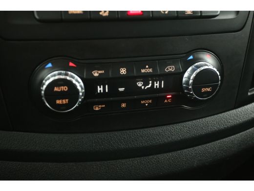 Mercedes-Benz Vito 116 CDI Lang | Aut. | Clima | Camera | Cruise | Carplay | 3 Zits | Trekhaak | LED ActivLease financial lease
