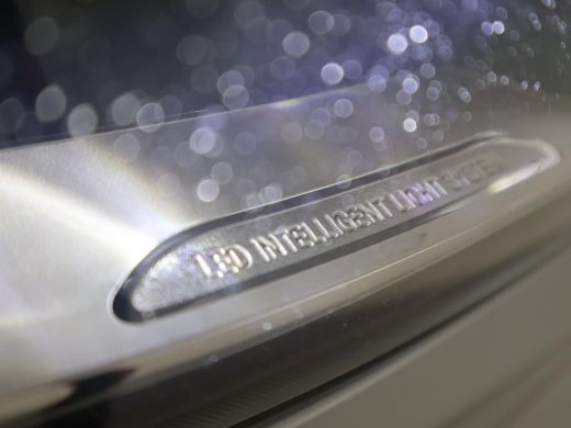 Mercedes-Benz Vito 119 CDI 190 PK AUT. L2H1 + 2 SCHUIFDEUREN | LED | CAMERA | 2500 KG TREKHAAK | 18 INCH LMV ActivLease financial lease