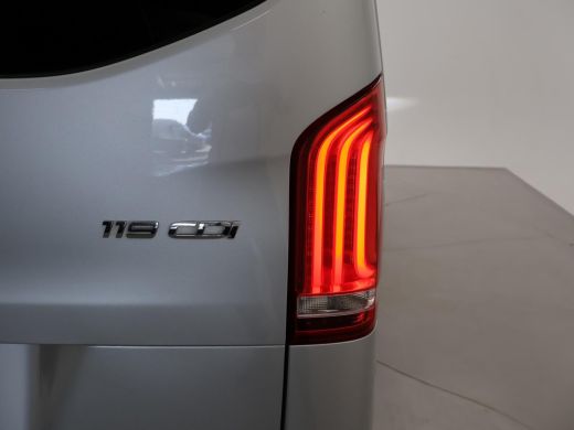 Mercedes-Benz Vito 119 CDI 190 PK AUT. L2H1 + 2 SCHUIFDEUREN | LED | CAMERA | 2500 KG TREKHAAK | 18 INCH LMV ActivLease financial lease
