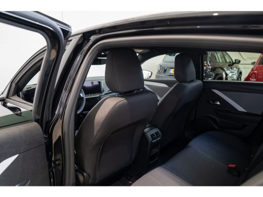 Opel Astra 1.2 Turbo Edition | 8 Jaar Garantie | Stoel & Stuurverwarming | Navigatie | Camera | Climate Cont... ActivLease financial lease