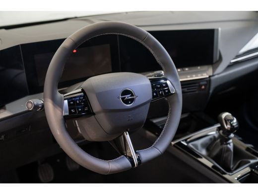 Opel Astra 1.2 Turbo Edition | 8 Jaar Garantie | Stoel & Stuurverwarming | Navigatie | Camera | Climate Cont... ActivLease financial lease