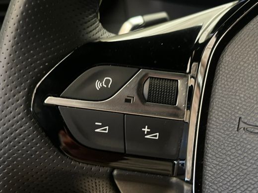 Peugeot 2008 1.2 Hybrid 136 GT Camera | Digitaal Dashboard | Cruise | Climate | 17" Lichtmetaal | Keyless | Le... ActivLease financial lease