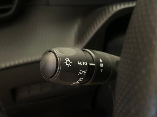 Peugeot 2008 1.2 Hybrid 136 GT Camera | Digitaal Dashboard | Cruise | Climate | 17" Lichtmetaal | Keyless | Le... ActivLease financial lease