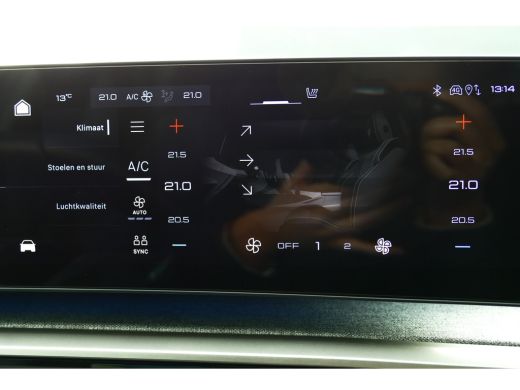 Peugeot 3008 1.2 HYBRID 136PK GT EXCLUSIVE AUTOMAAT / NAVI / CLIMA / PDC / 19"LMV / CAMERA V+A / PANO.DAK / EL... ActivLease financial lease