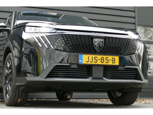 Peugeot 3008 1.2 HYBRID 136PK GT EXCLUSIVE AUTOMAAT / NAVI / CLIMA / PDC / 19"LMV / CAMERA V+A / PANO.DAK / EL... ActivLease financial lease