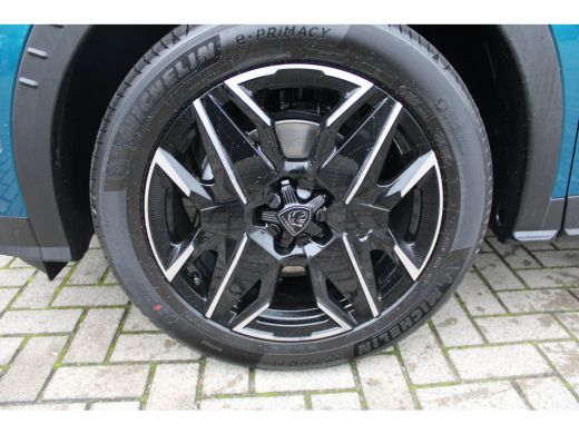 Peugeot 3008 1.2 Hybrid 145 GT | Achterbank in delen neerklapbaar | Achterbank verwarmd | Achteruitrijcamera ActivLease financial lease