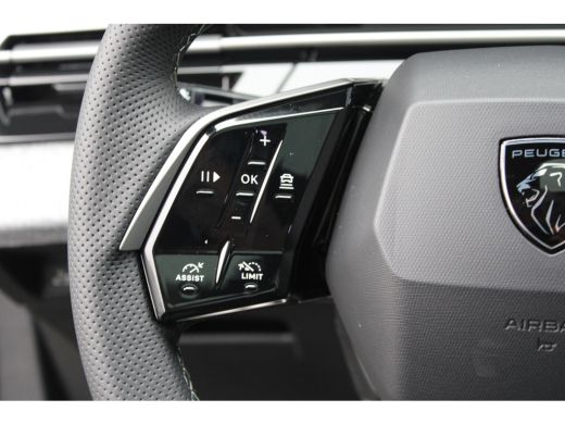 Peugeot 3008 1.2 Hybrid 145 GT | Achterbank in delen neerklapbaar | Achterbank verwarmd | Achteruitrijcamera ActivLease financial lease