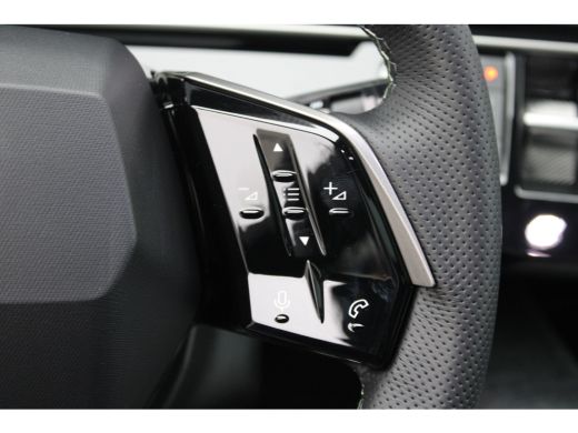 Peugeot 3008 1.2 Hybrid 145 GT | Achterbank in delen neerklapbaar | Achterbank verwarmd | Achteruitrijcamera ActivLease financial lease