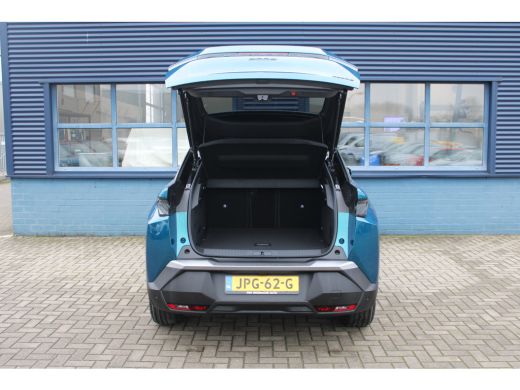 Peugeot 3008 1.2 Hybrid 145 GT | Achterbank in delen neerklapbaar | Achterbank verwarmd | Achteruitrijcamera ActivLease financial lease