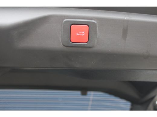 Peugeot 3008 1.2 Hybrid 145 GT | Achterbank in delen neerklapbaar | Achterbank verwarmd | Achteruitrijcamera ActivLease financial lease