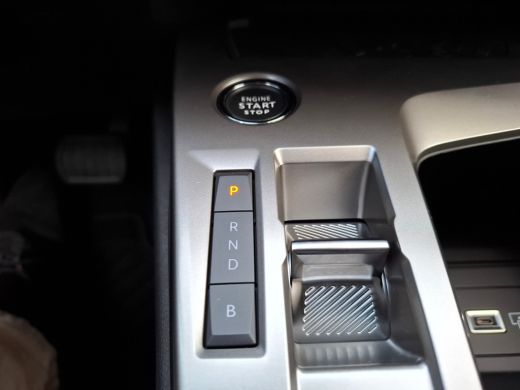 Peugeot 408 1.6 HYbrid Allure Pack 225 EAT8 | Achteropkomend verkeer waarschuwing | Achteruitrijcamera | Alar... ActivLease financial lease