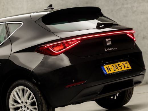 Seat Leon 1.5 TSI Xcellence Sport 150Pk Automaat (VIRTUAL COCKPIT, APPLE CARPLAY, GROOT NAVI, STUUR/STOELVE... ActivLease financial lease
