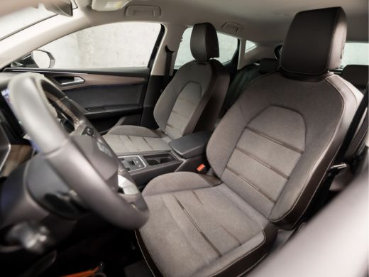 Seat Leon 1.5 TSI Xcellence Sport 150Pk Automaat (VIRTUAL COCKPIT, APPLE CARPLAY, GROOT NAVI, STUUR/STOELVE... ActivLease financial lease