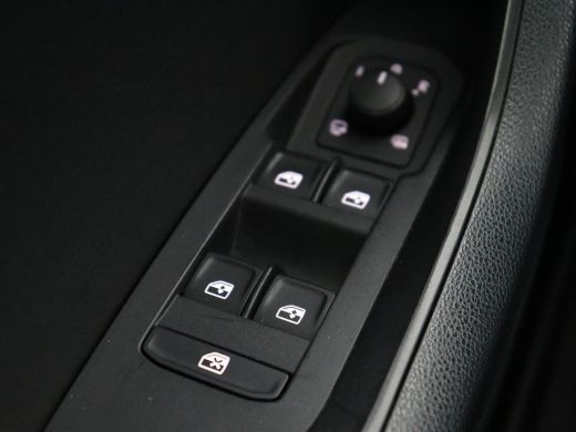 Skoda Kodiaq 1.5 TSI Business Edition | Trekhaak | Camera | Carplay | Navigatie | Half leder | Climate control... ActivLease financial lease