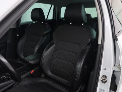 Skoda Kodiaq 1.5 TSI Business Edition | Trekhaak | Camera | Carplay | Navigatie | Half leder | Climate control... ActivLease financial lease