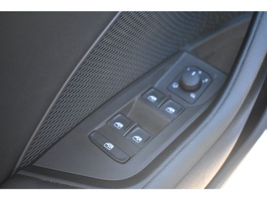 Skoda Octavia Combi Ambition iV 204PK PHEV | ACC | PDC Achter | Climate Control | Stoelverwarming voor ActivLease financial lease