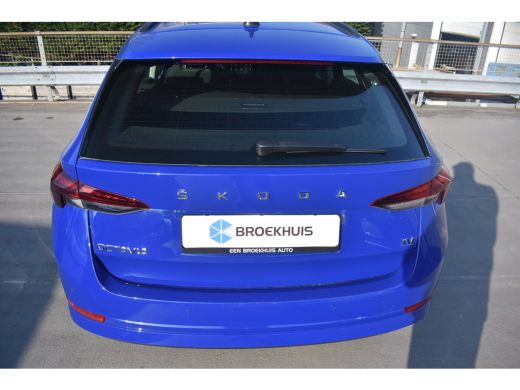 Skoda Octavia Combi Ambition iV 204PK PHEV | ACC | PDC Achter | Climate Control | Stoelverwarming voor ActivLease financial lease