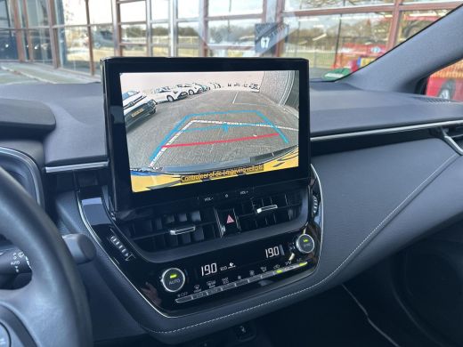 Toyota Corolla Touring Sports Hybrid 140 Dynamic ActivLease financial lease