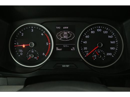 Volkswagen Crafter 2.0 TDI L3H2 | Airco | Cruise | Carplay | Parkeersens. | Traanplaat ActivLease financial lease