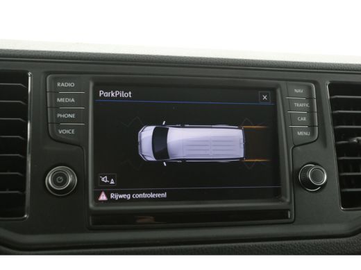 Volkswagen Crafter 2.0 TDI L3H2 | Airco | Cruise | Carplay | Parkeersens. | Traanplaat ActivLease financial lease