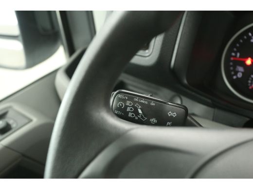 Volkswagen Crafter 2.0 TDI L3H2 | Airco | Cruise | Carplay | Parkeersens. | Traanplaat ActivLease financial lease