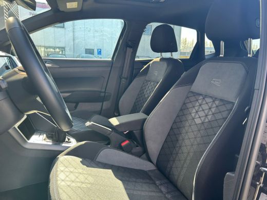 Volkswagen Polo 1.0 TSI 95 pk R-Line Business | Elektrische panoramadak | Achteruitrijcamera | Apple carplay | ActivLease financial lease