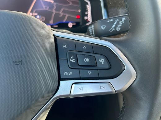 Volkswagen Polo 1.0 TSI 95 pk R-Line Business | Elektrische panoramadak | Achteruitrijcamera | Apple carplay | ActivLease financial lease