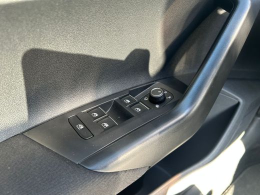 Volkswagen Polo 1.0 TSI 95 pk R-Line Business | Elektrische panoramadak | Achteruitrijcamera | Apple carplay | ActivLease financial lease