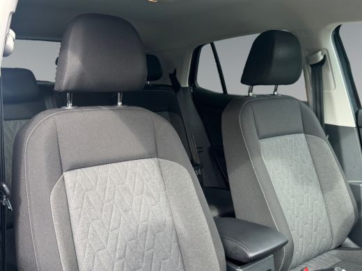 Volkswagen T-Cross 1.0 95pk TSI Life Edition Achteruitrijcamera | Verwarmbare voorstoelen | Parkeersensoren voor en ... ActivLease financial lease
